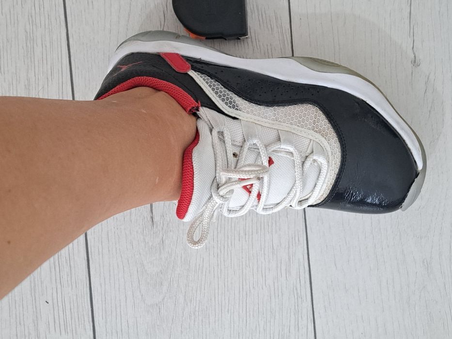 Adidasi nike jordan 11 CMFT marimea 38