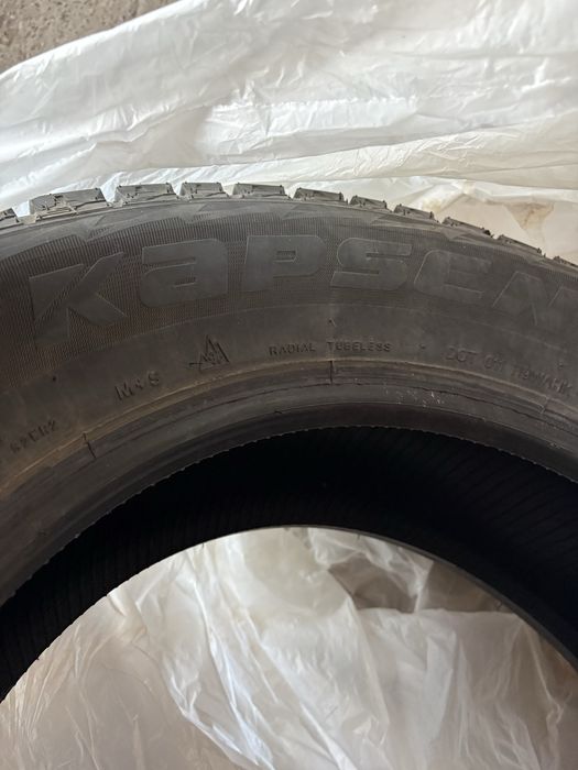 Зимние шины 235/65/17