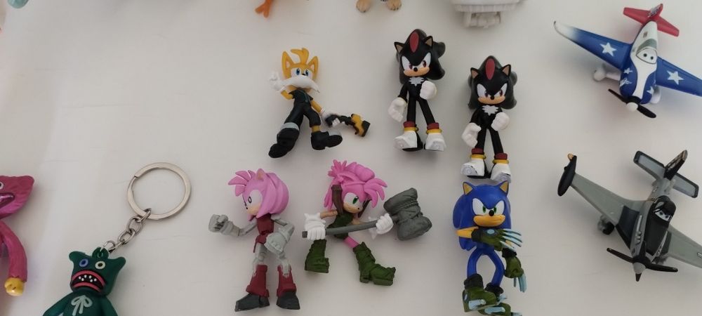 Фигурки Соник, Huggy Wuggy, джобни транформъри