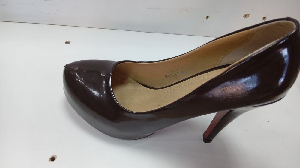 Продам женские туфли разные