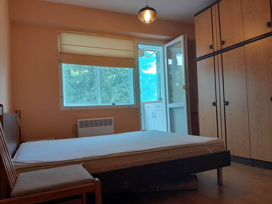 Дава се под наем Тристаен апартамент в Бургас, Изгрев - 65 кв.м за 348.84 € - Снимка #3