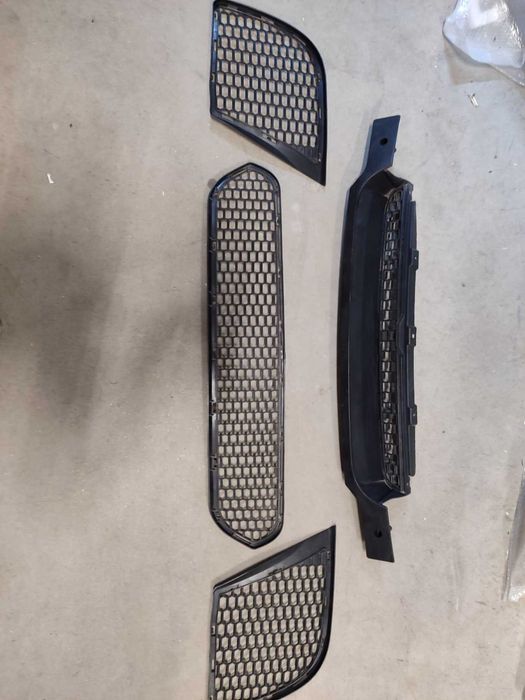 Решетки за Предна броня за BMW X6 E71 (2008-2014) - M-Tech ! На склад!