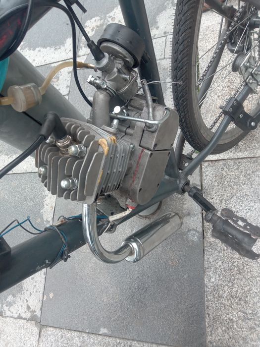 Bicicleta cu motor 2T