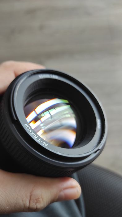 Vând obiectiv Nikon 85 mm 1.8G