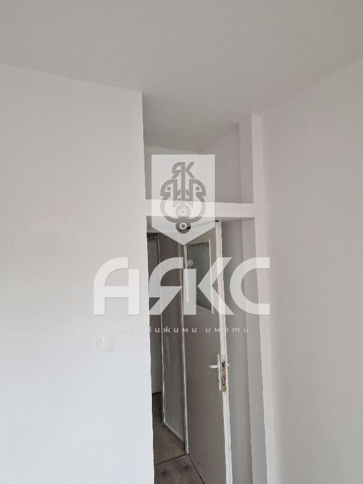 Продава се Тристаен апартамент в София, Надежда 2 - 60 кв.м за 2644 €/кв.м - Снимка #6