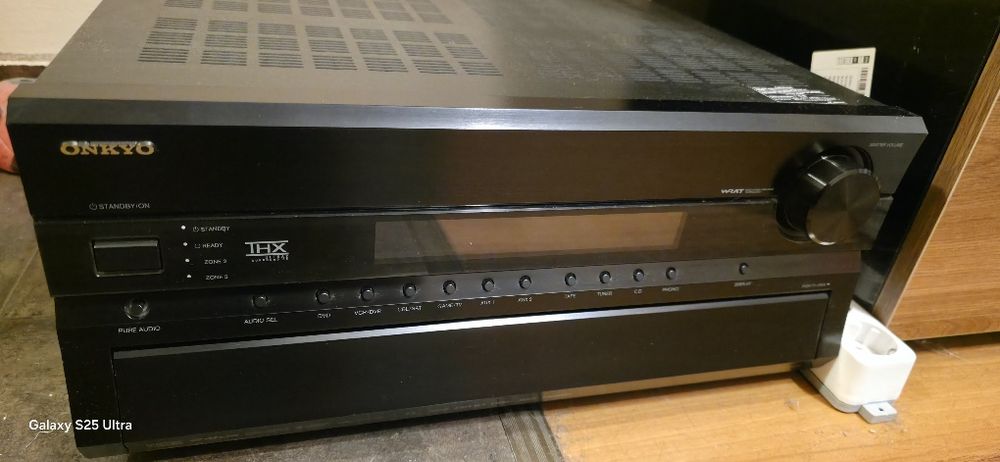 Ресийвър Onkyo TX-SR875 Много мощен