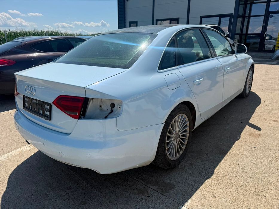 Dezmembrez Aud a4 b8 2009 alb 2.0 tdi CAGA, cutie automata LLA volan stanga