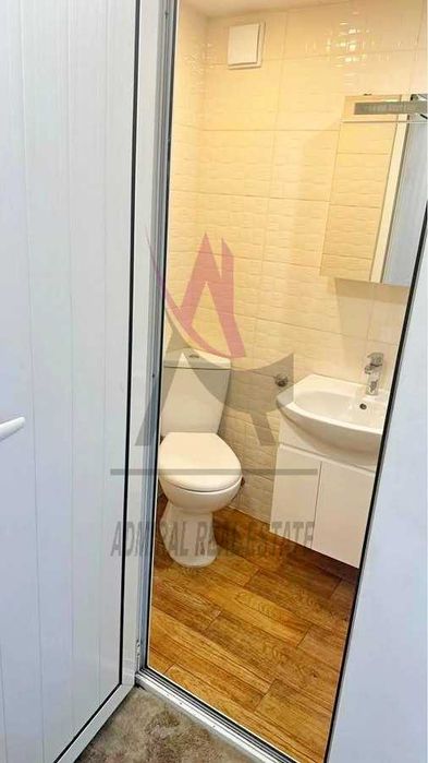 Дава се под наем Едностаен апартамент в Варна, Център - 30 кв.м за 330 € - Снимка #2