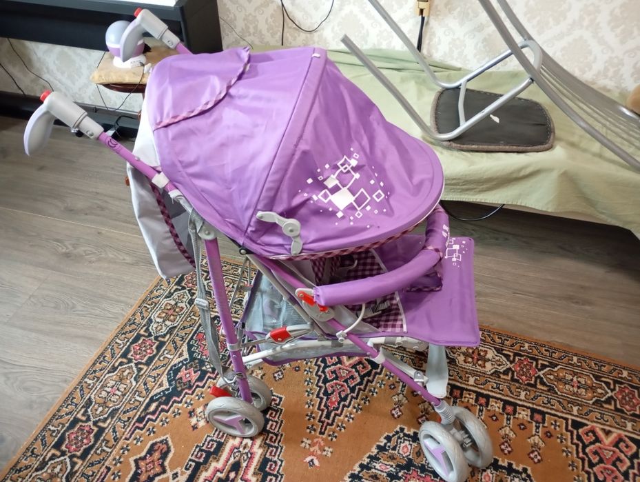 Продам прогулочную детскую коляску