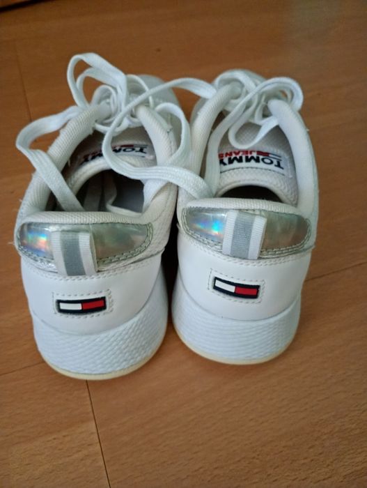Adidas dama Tommy Jeans  Hilfiger