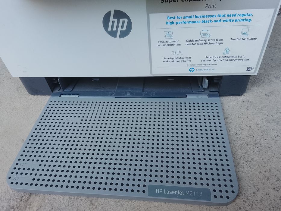 Hp LaserJet M 211d 3 tasiga 60 dollarga
