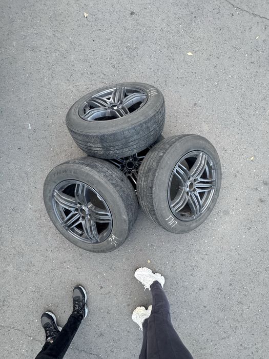 Комплект дисков с летней резиной