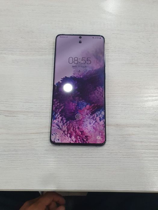 Samsung S20 ultra sotiladi.