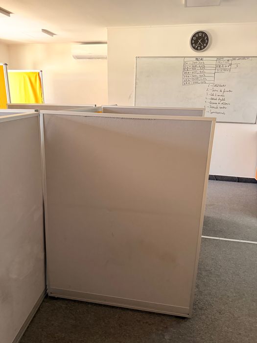 Despărțitoare birou / Panouri compartimentare office – modulare, cu ramă aluminiu