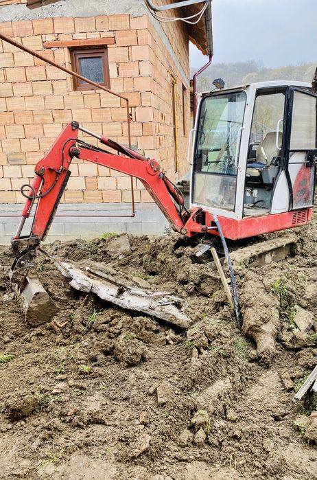 Transport Pamant Lucrari Cu Buldoexcavator