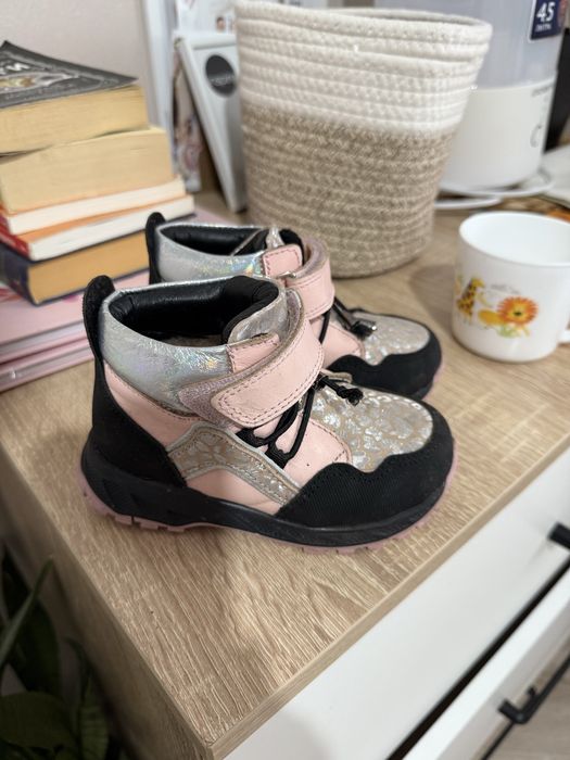 Ботинки детские 23 размер