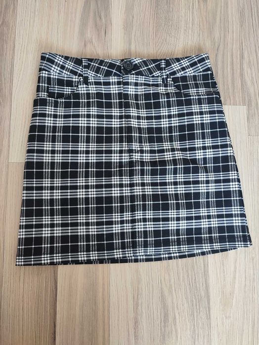 Нова къса пола М