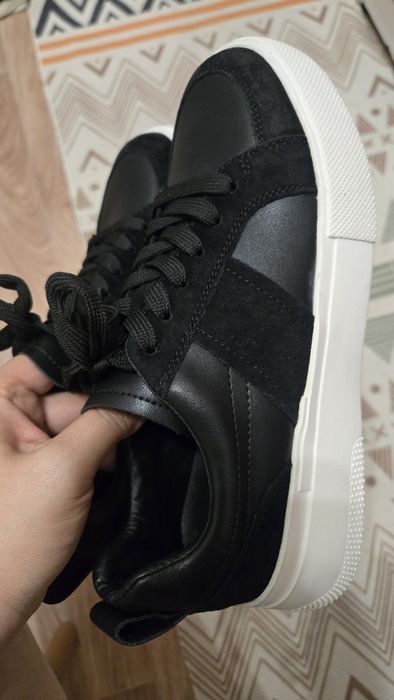 Продам кеды в отличном состоянии размер 38