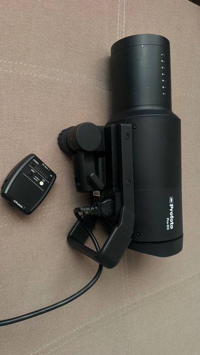 Profoto Pro-D3 Blit Studio 750W pret 7500 lei FIX
