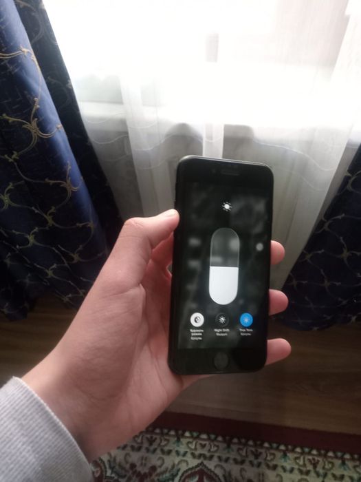 Айфон се 2020 обмен