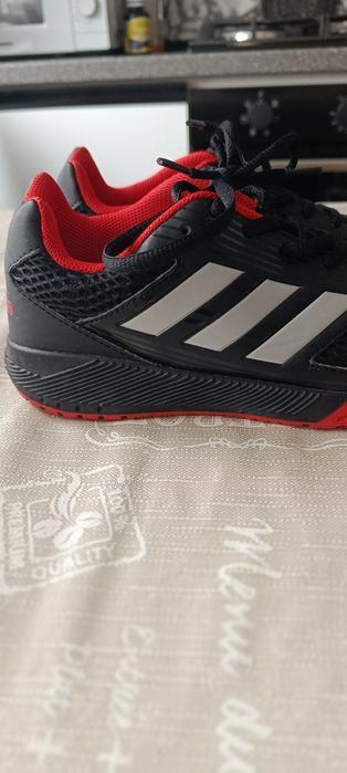 Adidas femei 36,5