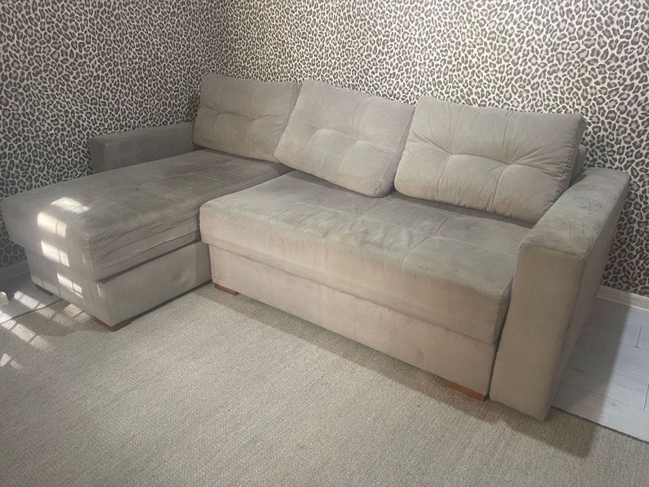 Отдaм дapoм диван