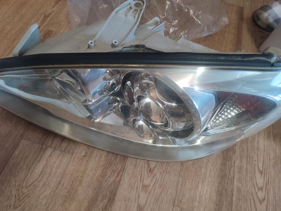 Продам фары на Toyota Camry 30