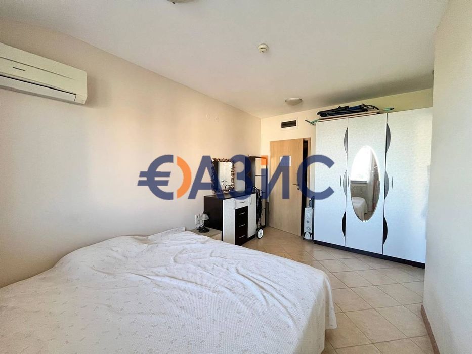 Продава се Двустаен апартамент в к.к. Слънчев бряг - 49 кв.м за 1409 €/кв.м - Снимка #4