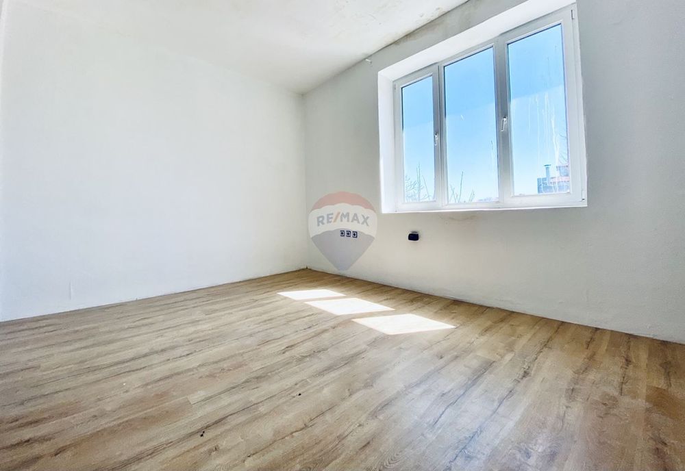 Функционално помещение под наем, център, Галата, гр. Варна, Я.И.