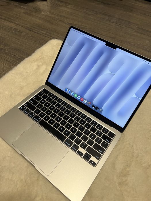 MacBook Air M3 8/256 GB (13") 2024