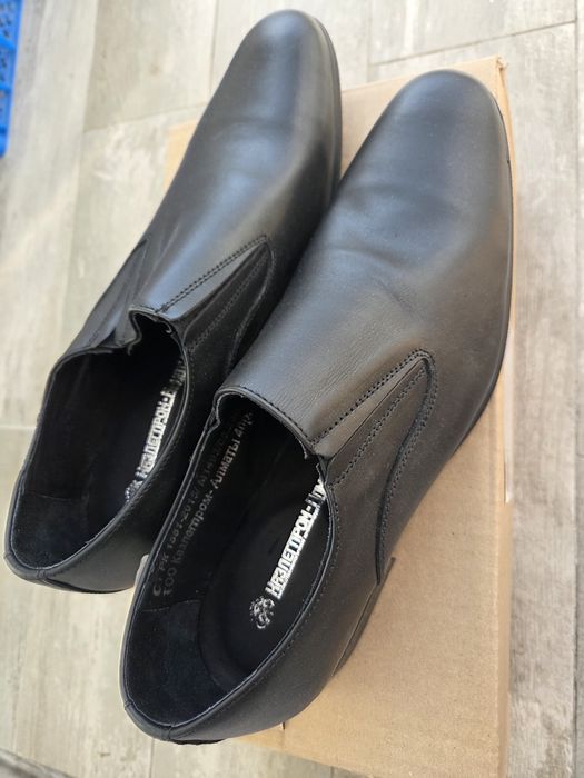 Продам мужские туфли 40р
