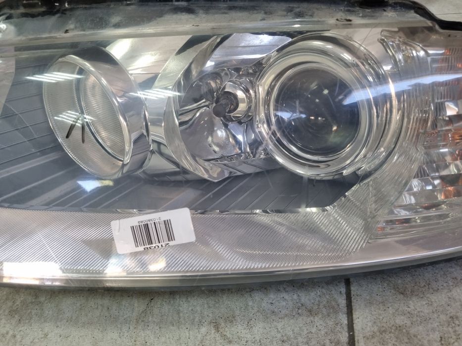 Ляв фар за Ауди А8 Д3