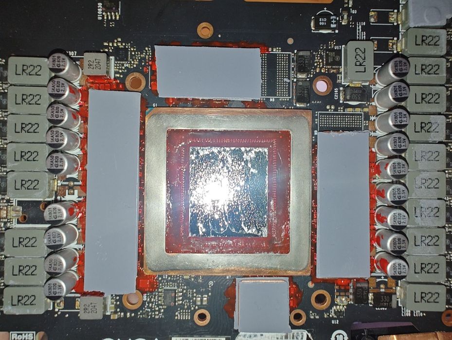 RTX 3080 EVGA cu racire pe lichid modificata