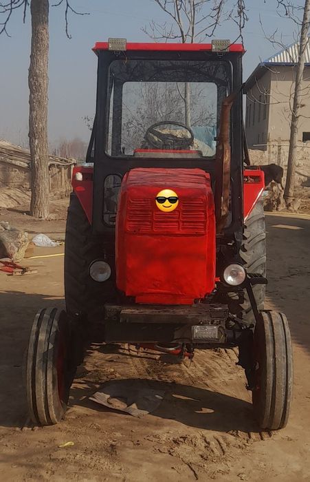 T40 Traktor sotiladi