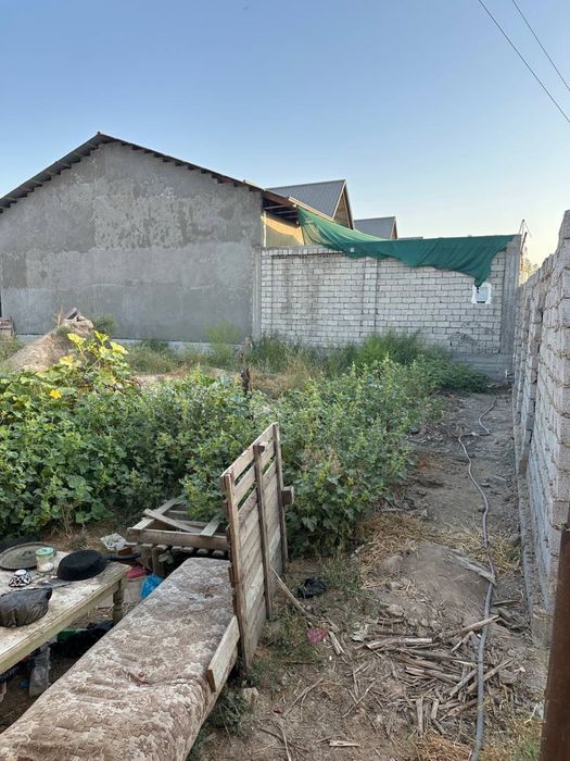 Yer sotiladi Nazarbek Harakat mahallada