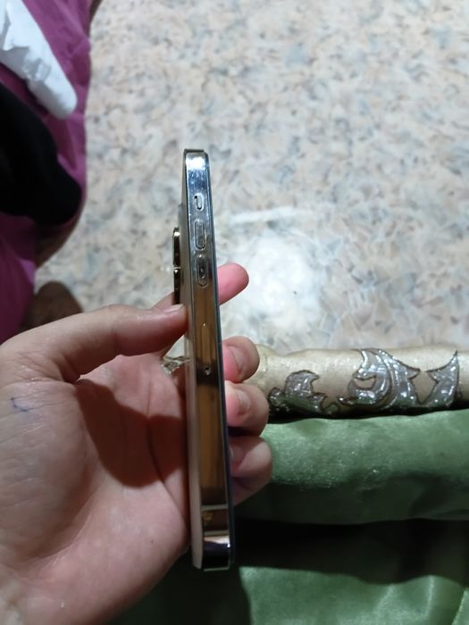 Айфон 14 про Gold