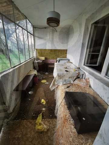 къща 100 квадрата, близо до Центъра на селото