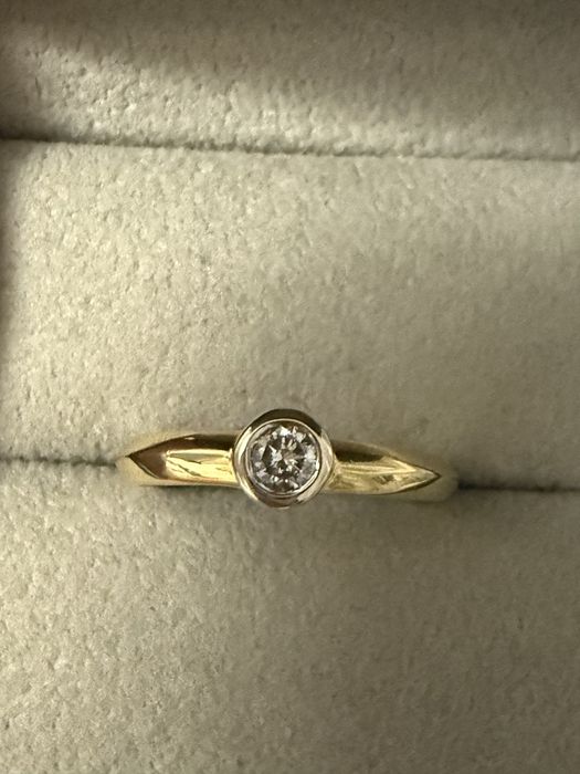 Бриллиантовое кольцо 750 пробы