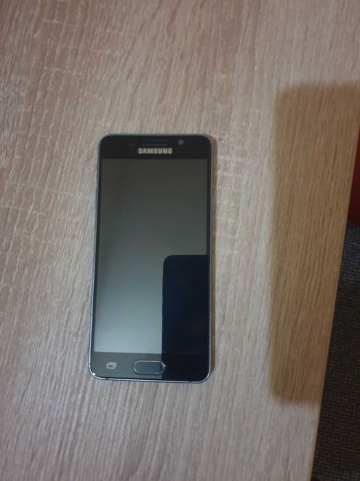 Smartphone Samsung Galaxy A3 2016 Perfect Funcțional Cu Folie