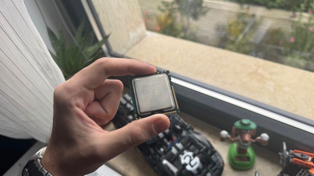 Procesor Intel Xeon E5620 Quad-Core | 2.40GHz - 2.66GHz Turbo | 12MB Cache | Socket LGA 1366