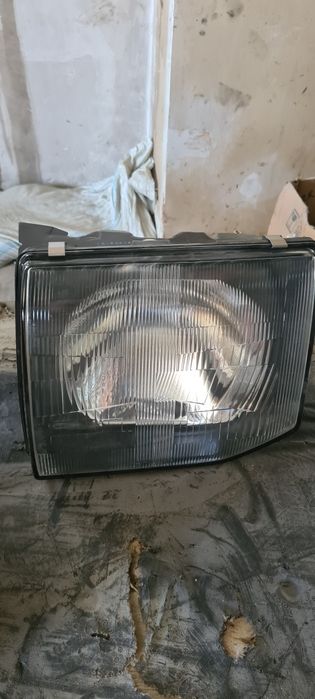 Фара Митсубиси Паджеро