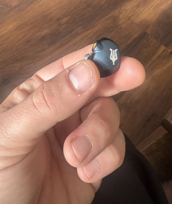 Слушаки Meze Audio RAI Penta – почти нови, топ Hi-Fi IEM