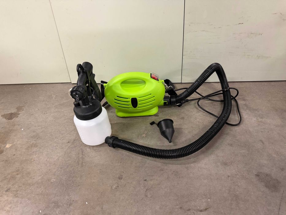 Пистолет за боя 650W ø2.5mm 800ml компр./Пистолет за боя 550W