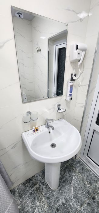 Mexmonxona Registon yaqinida