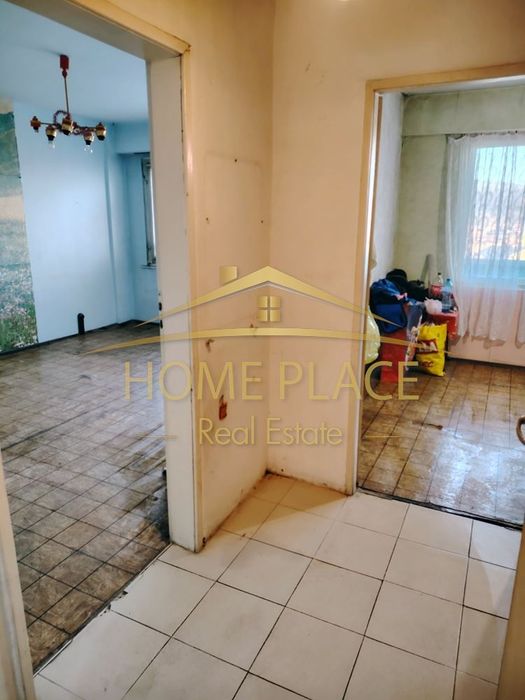 Двустаен апартамент за ремонт