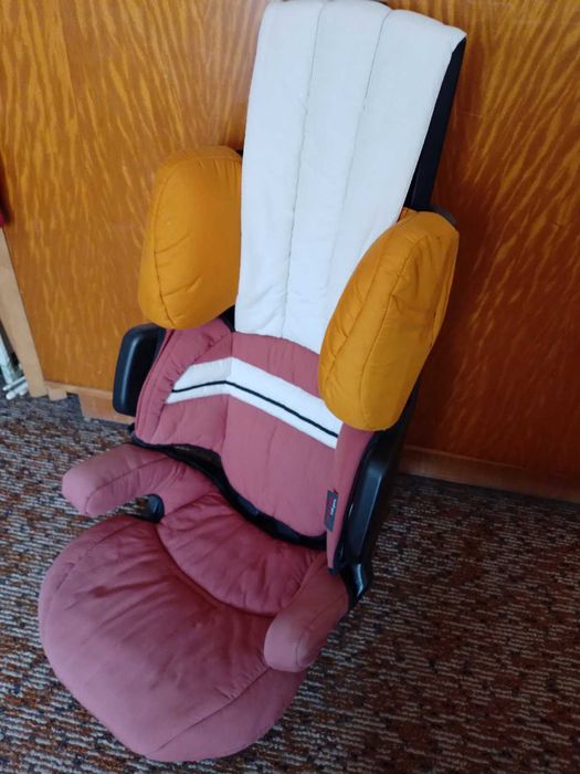 Детско столче за кола