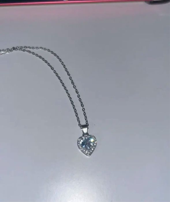 Сребърно дамско колие с верижка и подаръчна опаковка