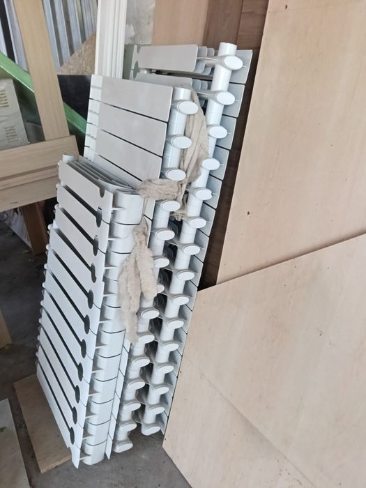 Продам батареи для отопления.