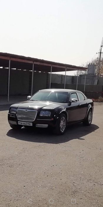 Kraysler 300c sotilafi