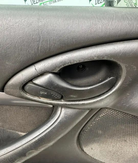 Usa / Portiera fata stanga Ford Focus 2002 1.8 TDCi MT (101 hp)